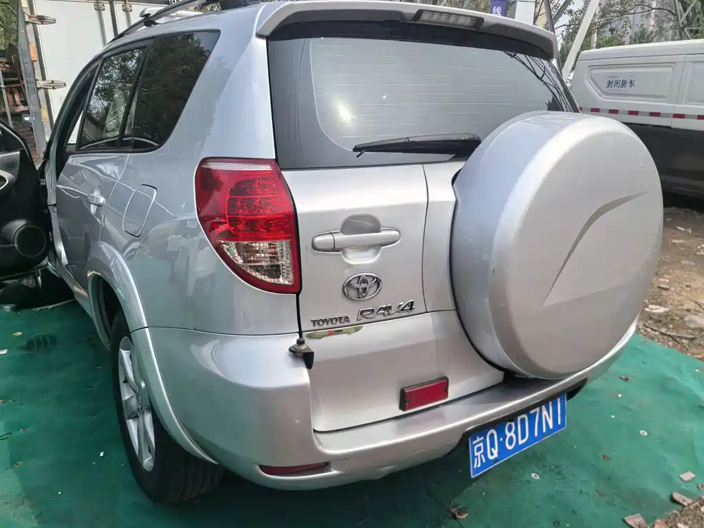 2006 Toyota RAV4 2.4 Luxury (Import)