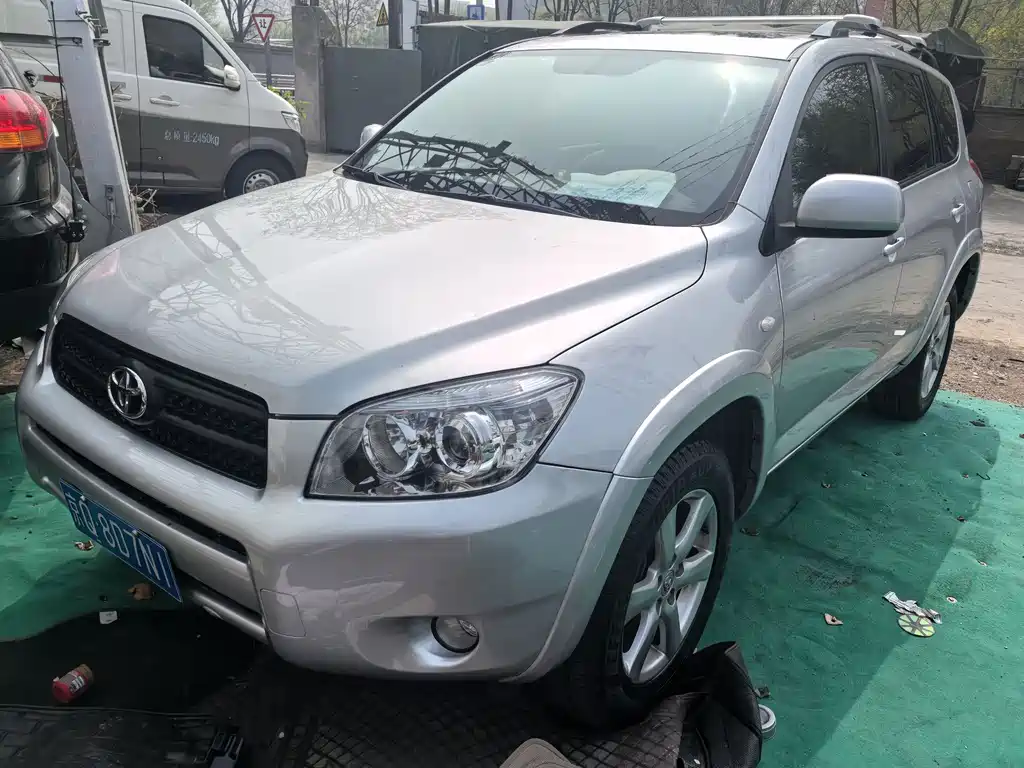 2006 Toyota RAV4 2.4 Luxury (Import)