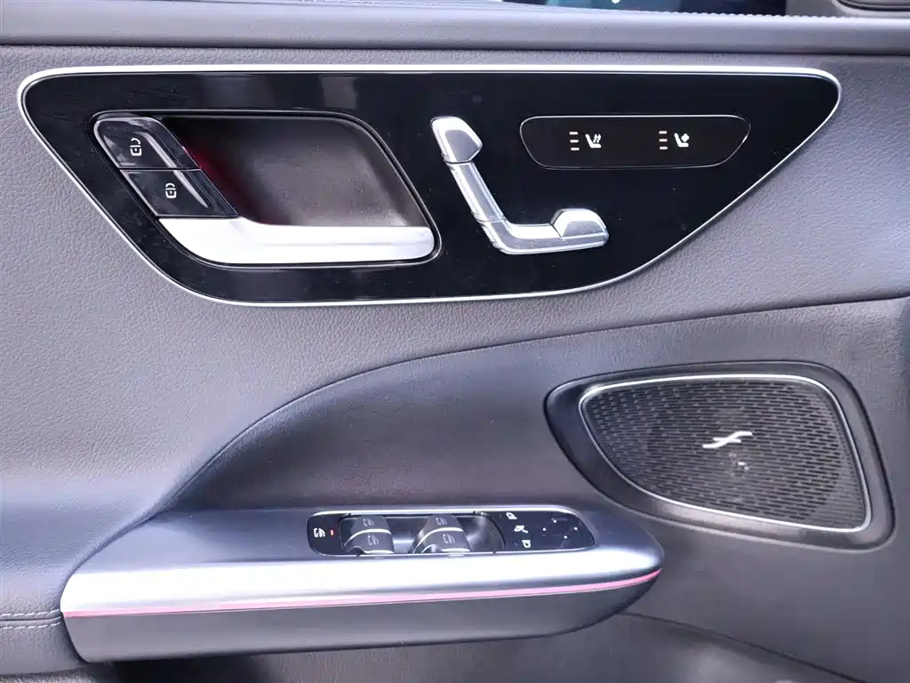 Mercedes-Benz C-Class 2025 C 260 L Sport