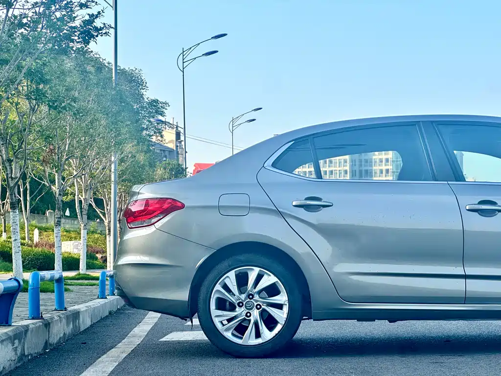 Citroën C4L 2014 1.6THP Auto Intelligent Drive Edition
