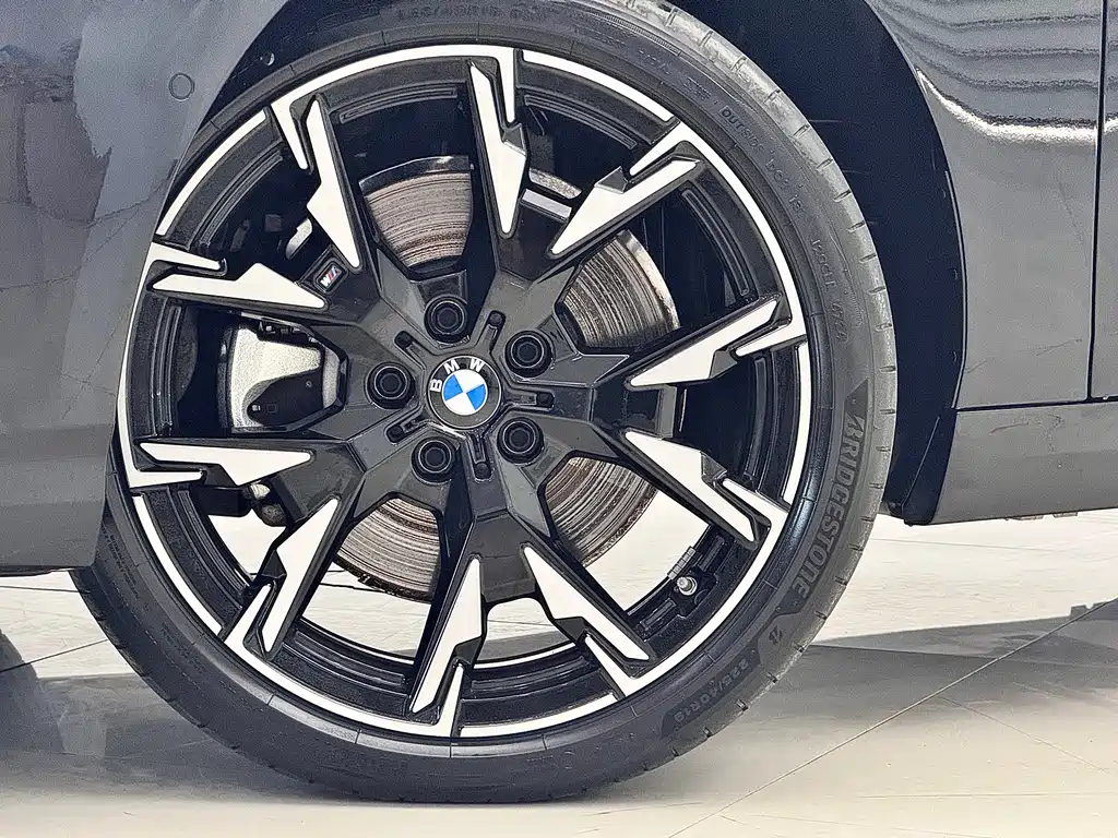 BMW 2 Series 2025 225L M Sport Night Edition