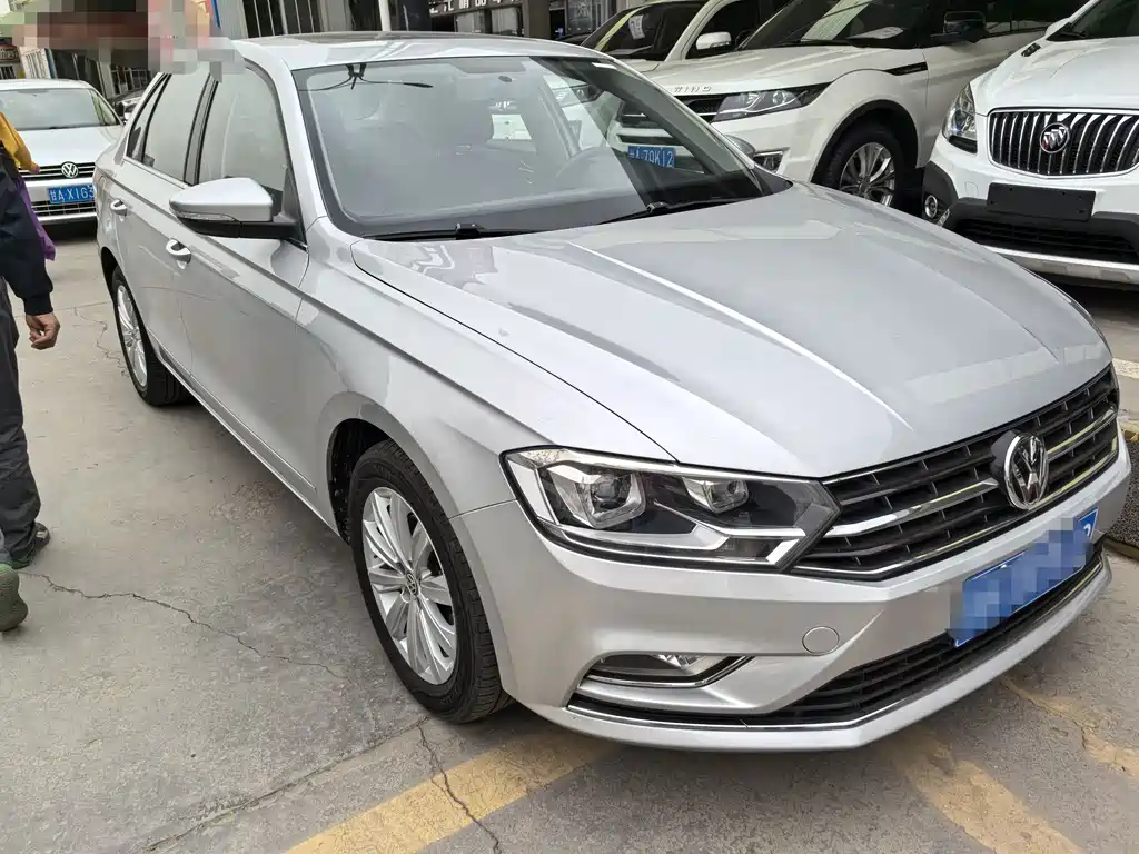 Bora 2018 230TSI DSG Comfort
