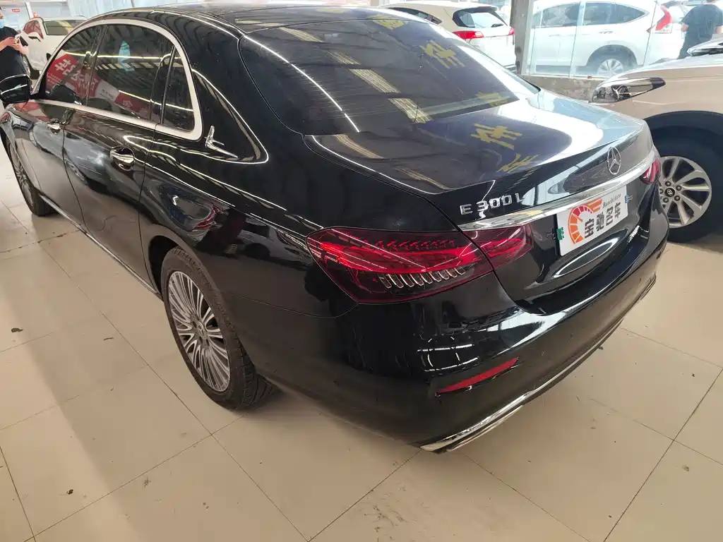 Mercedes-Benz E-Class 2022 E 300 L Fashion Edition