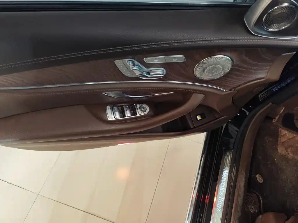 Mercedes-Benz E-Class 2022 E 300 L Fashion Edition