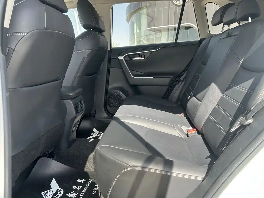 Toyota RAV4 2020 2.0L CVT AWD Style Edition