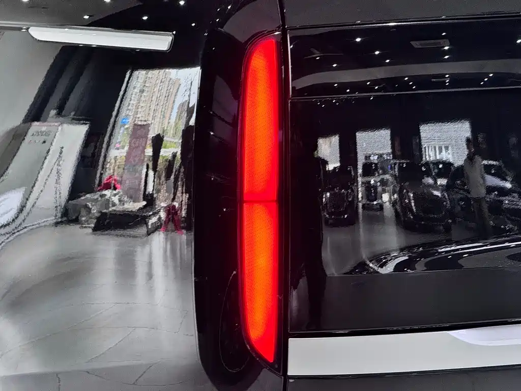 Range Rover 2023 3.0 L6 400PS Creation Extended Edition