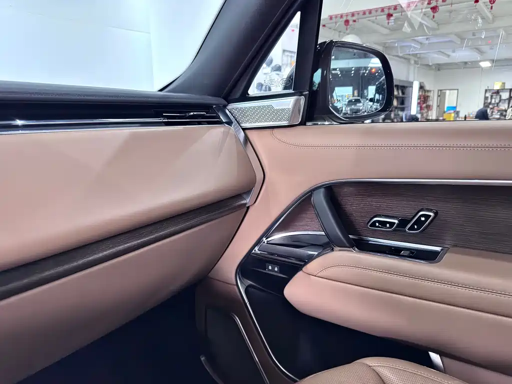 Range Rover 2023 3.0 L6 400PS Creation Extended Edition