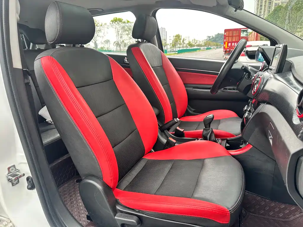 Senova X25 2015 1.5L Manual Elite