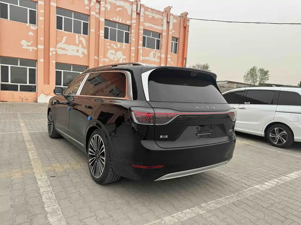 AITO M9 2025 EREV Ultra 52kWh 6-Seater (192-line LiDAR)