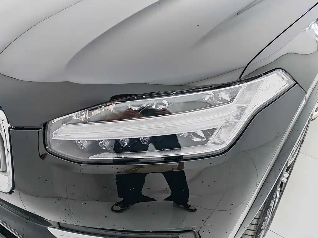 Volvo XC90 2022 B5 Momentum 7-Seater