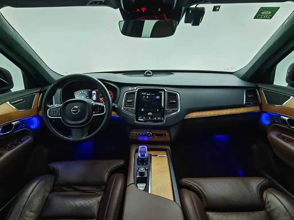 Volvo XC90 2022 B5 Momentum 7-Seater
