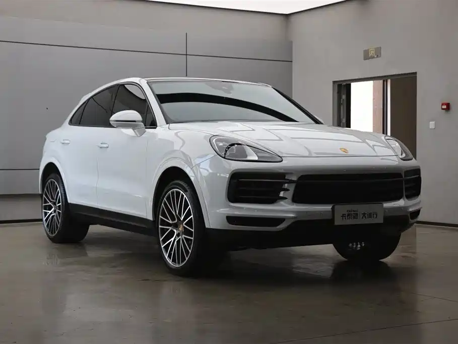 Porsche Cayenne Coupé 3.0T Platinum Edition 2023