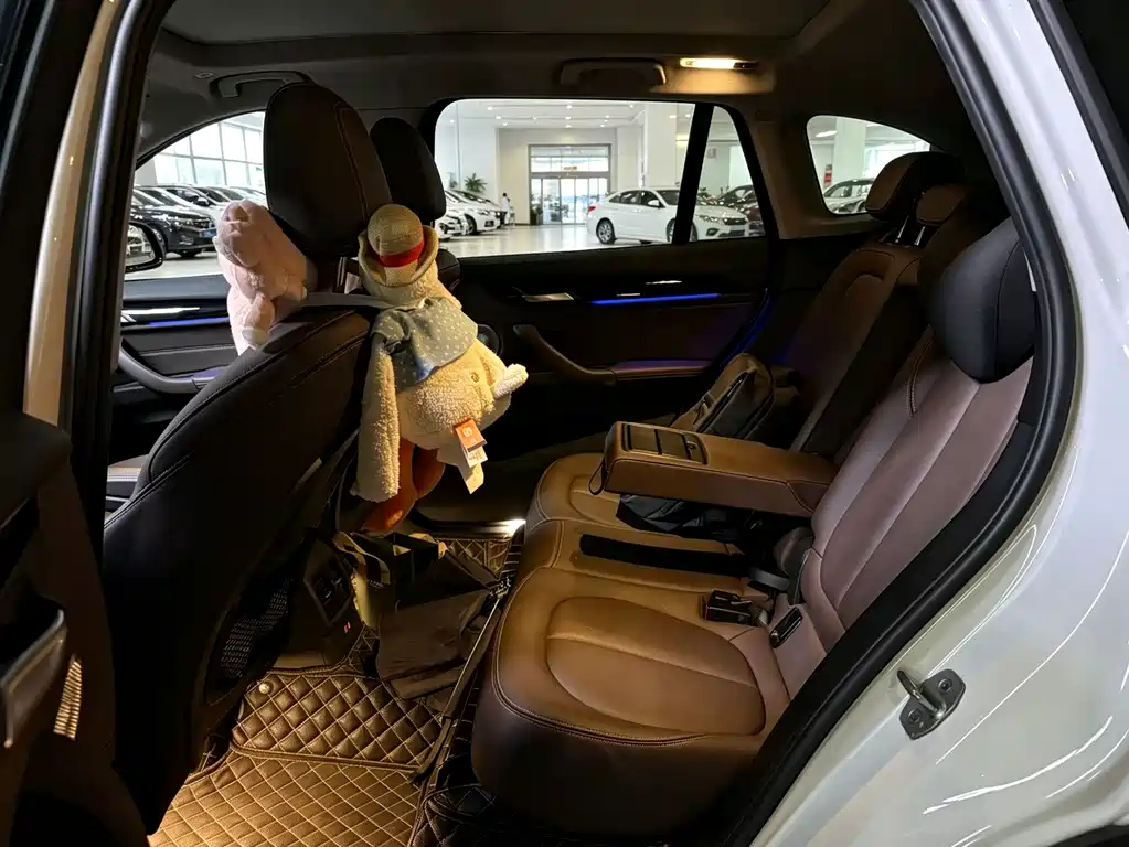 BMW X1 2021 sDrive25Li Leading Edition