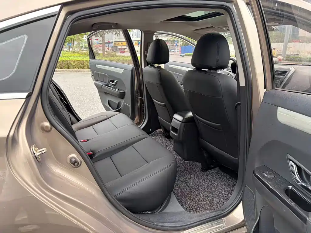 Dongfeng Forthing S50 2014 1.6L CVT Flagship