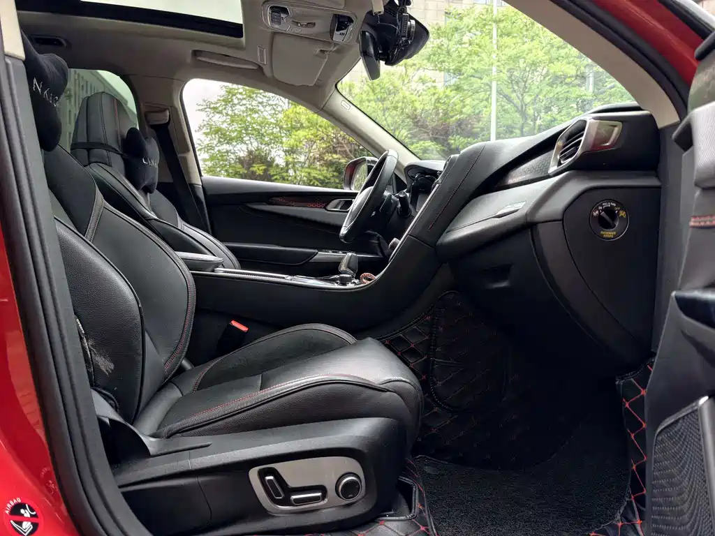 Lynk & Co 01 2017 2.0T AWD Pro