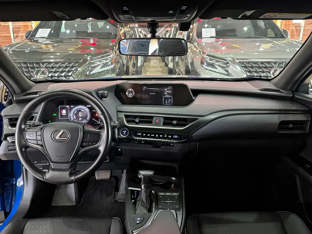 Lexus UX 2019 260h F Sport China V