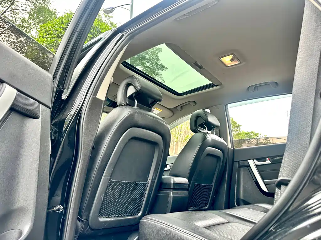 Chevrolet Captiva 2014 2.4L AWD Flagship Edition 7-Seater