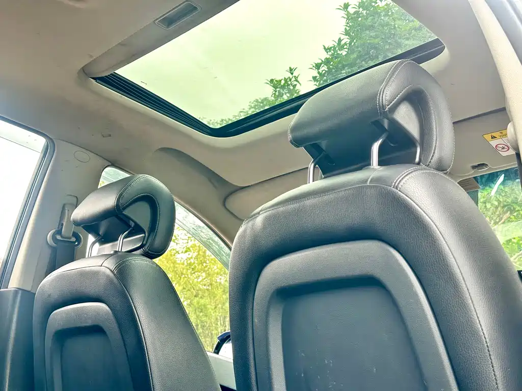 Chevrolet Captiva 2014 2.4L AWD Flagship Edition 7-Seater