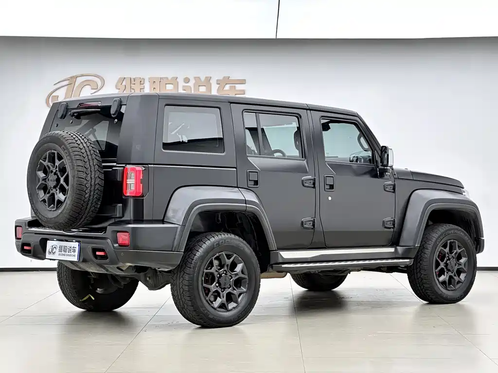 Beijing BJ40 2021 2.0D AT 4WD Blade Hero Knight Edition