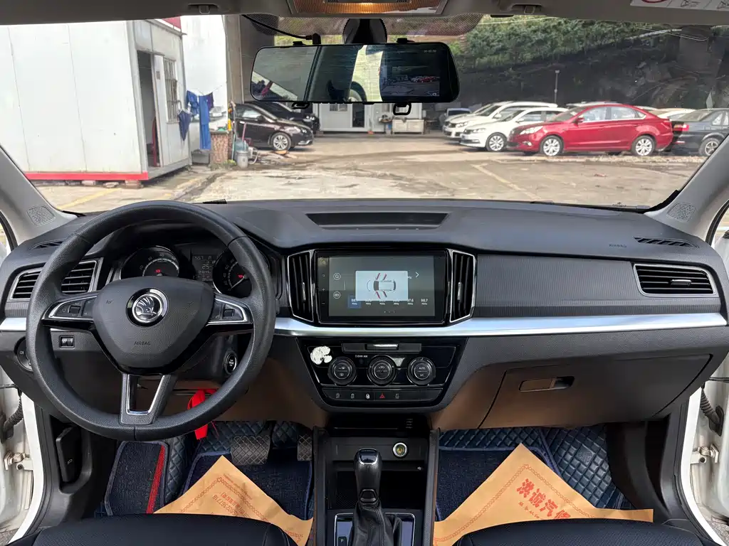 Skoda Kamiq 2023 Facelift 1.5L Automatic Comfort Edition