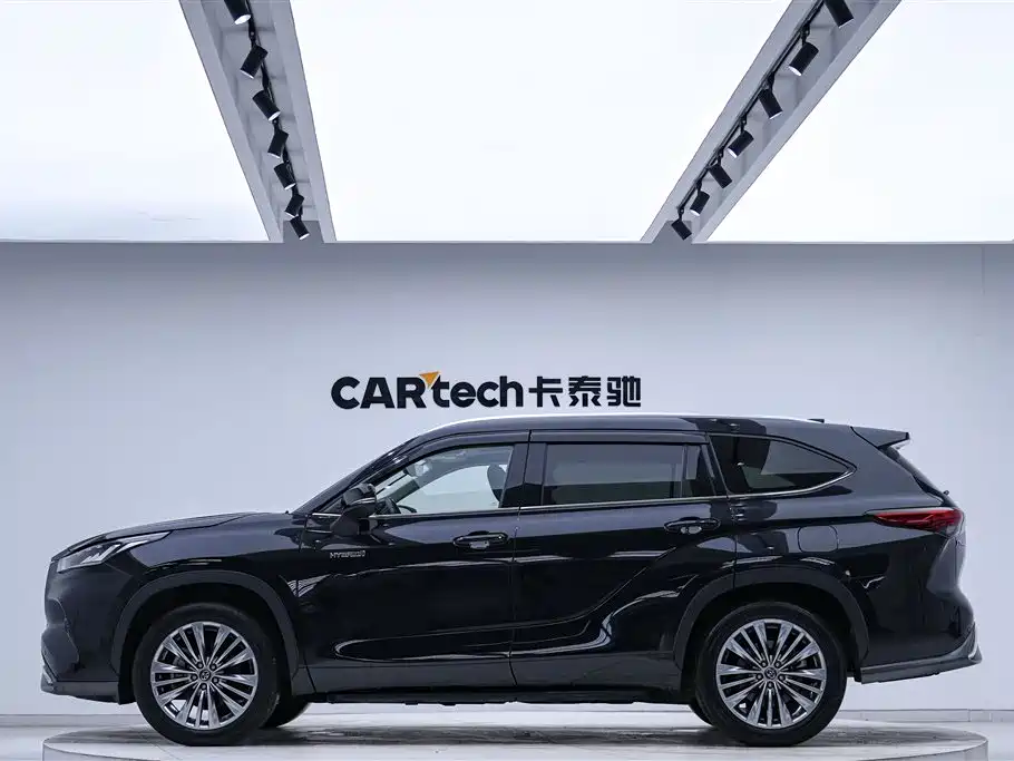 Toyota Highlander 2022 Hybrid 2.5L AWD Supreme Edition 7-Seater