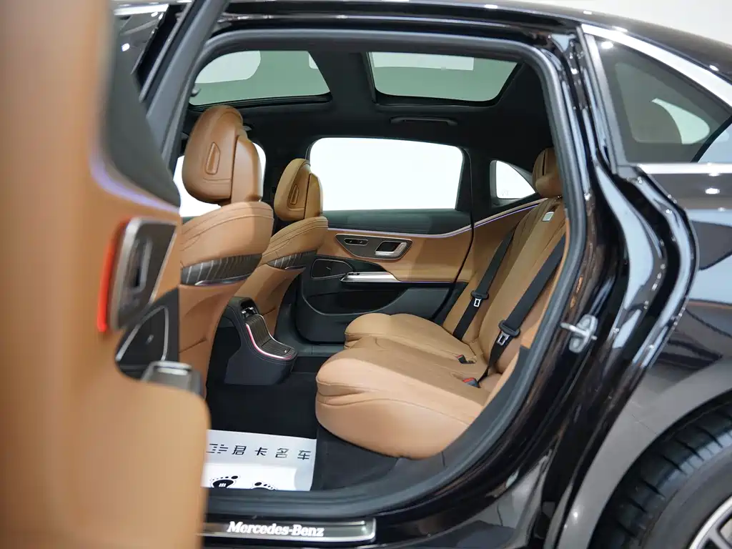 Mercedes-Benz E-Class 2024 E 300 L Fashion Edition