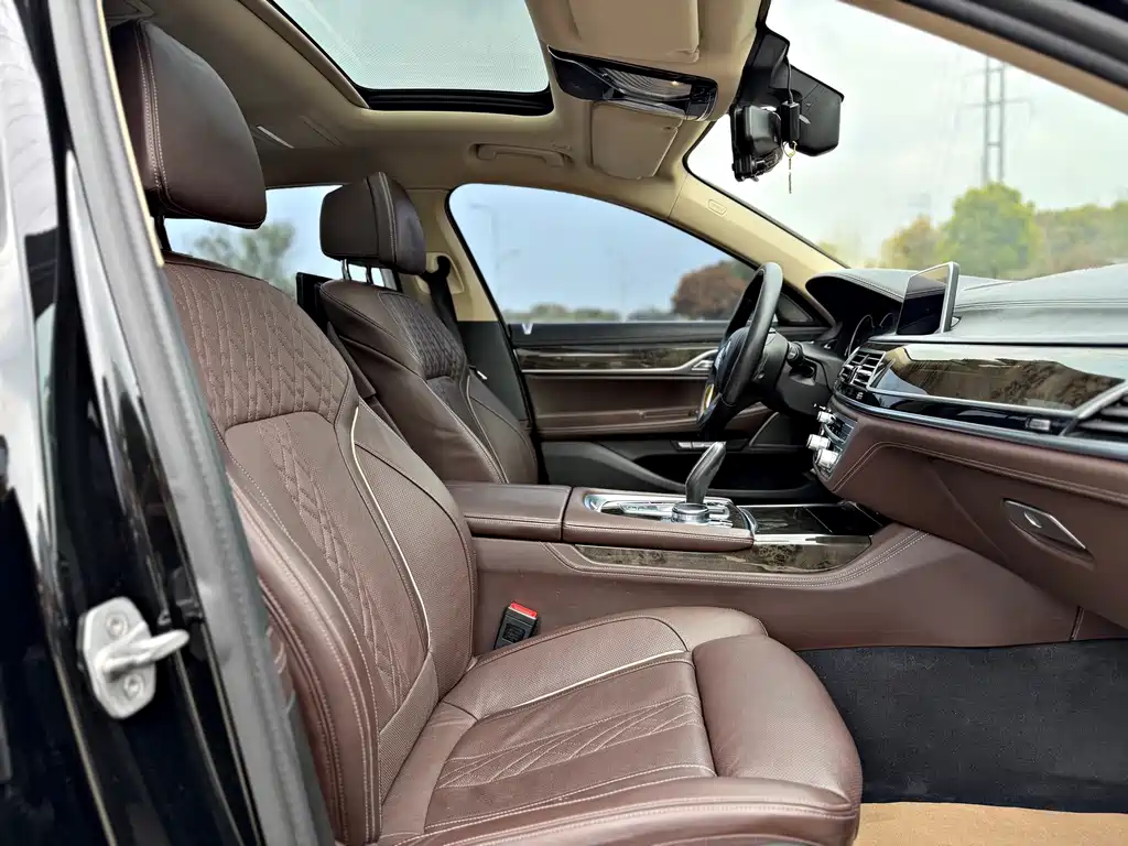 BMW 7 Series 2016 730Li Luxury
