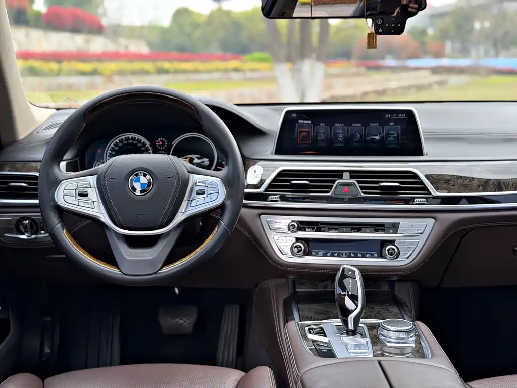 BMW 7 Series 2016 730Li Luxury