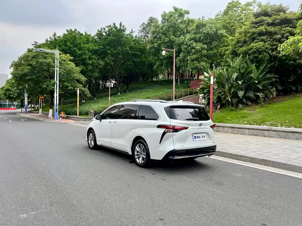 Sienna 2021 2.5L Hybrid Supreme Edition