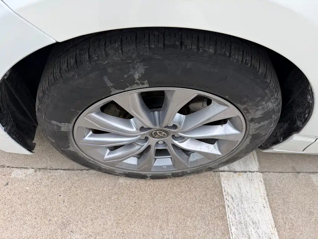 Toyota Avalon 2024 Hybrid 2.0L Premium Edition