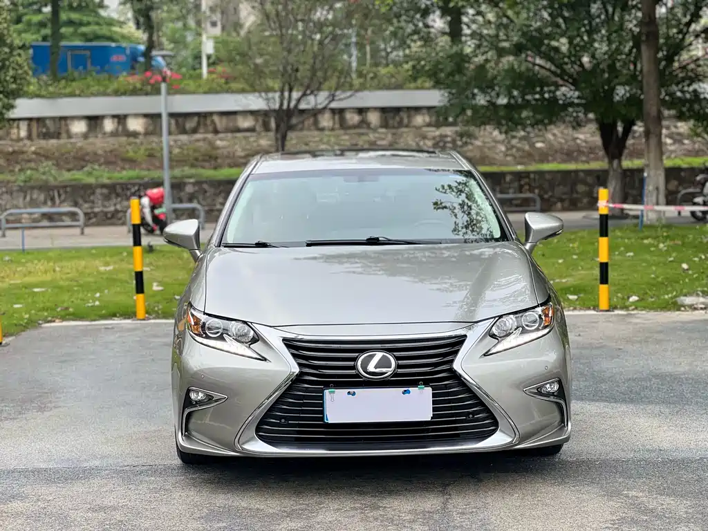 Lexus ES 2015 200 Elite Edition