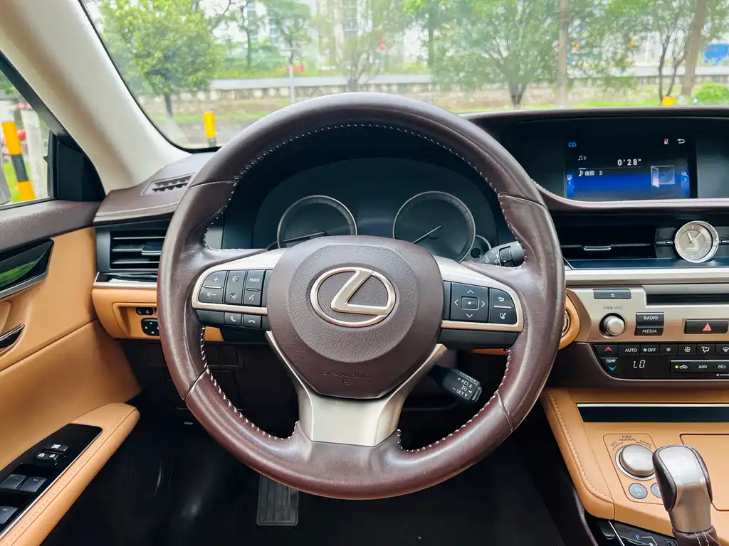 Lexus ES 2015 200 Elite Edition