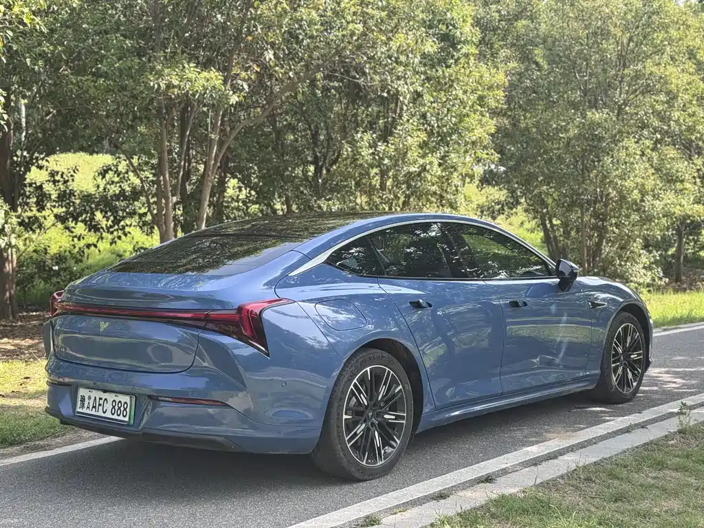 Neta S 2022 Battery Electric 715km Rear-Wheel Drive Mid Edition