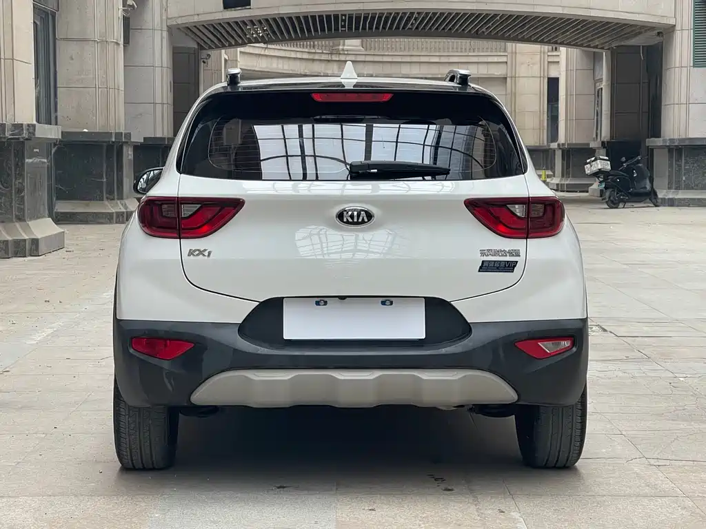 Kia Stonic 2021 1.4L CVT Sunroof