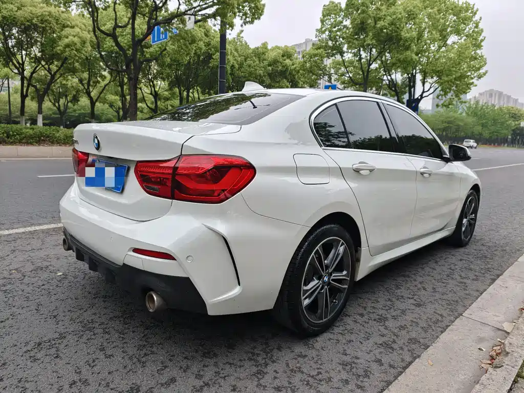 BMW 1 Series 2021 120i M Sport