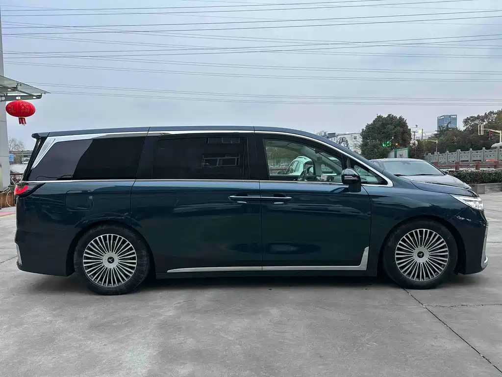 Voyah Dreamer 2025 PHEV AWD Flagship Kunpeng Edition