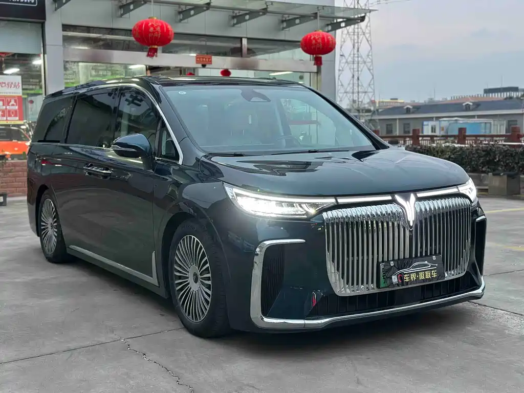 Voyah Dreamer 2025 PHEV AWD Flagship Kunpeng Edition