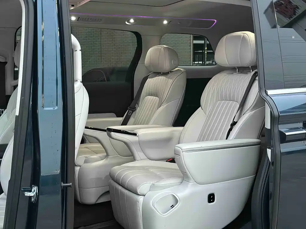 Voyah Dreamer 2025 PHEV AWD Flagship Kunpeng Edition