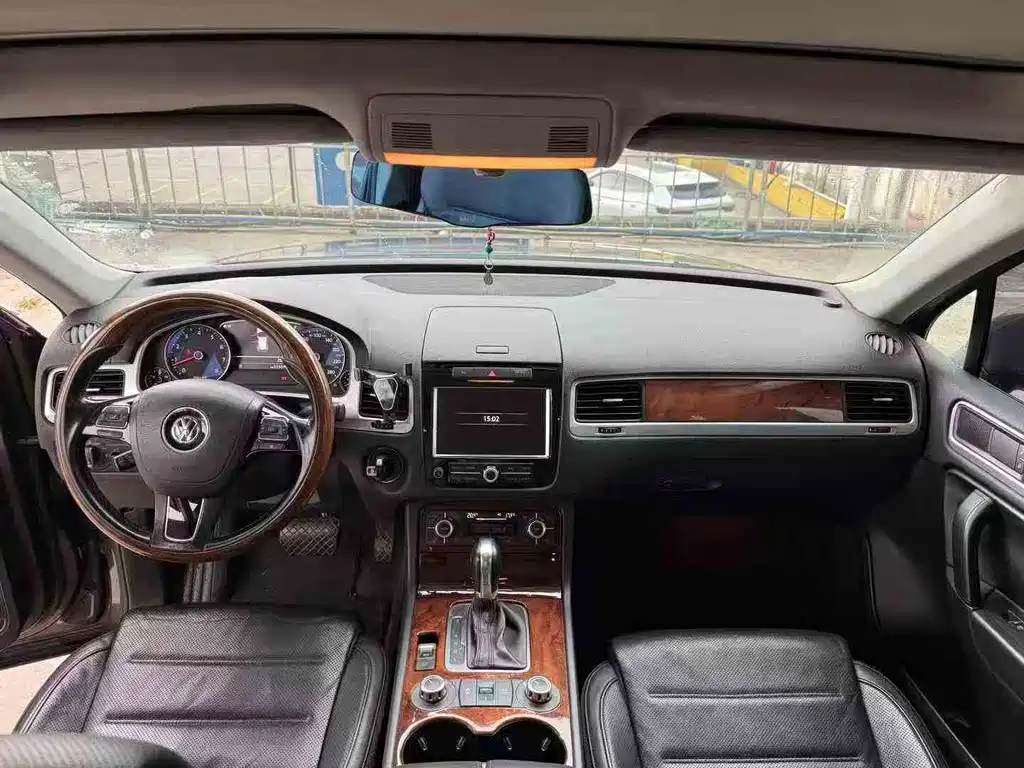 Volkswagen Touareg 2012 R-Line Luxury Edition