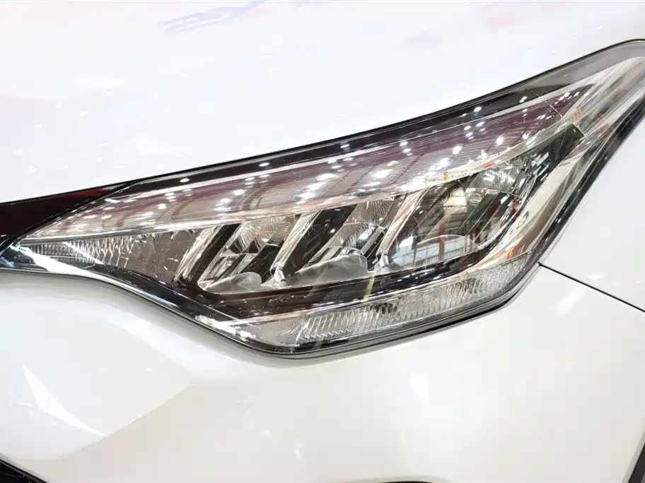Toyota IZOA 2021 2.0L Yixiang Edition