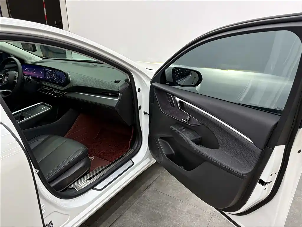 Buick LaCrosse 2023 28T Yuezun Edition