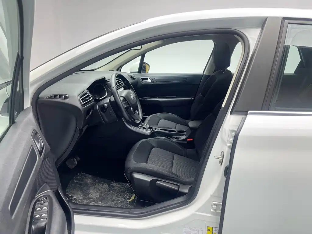 Citroën C4 2018 1.6L Automatic Luxury
