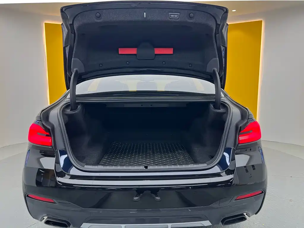 BMW 5 Series 2023 Facelift 530Li Leading Edition M Sport Package