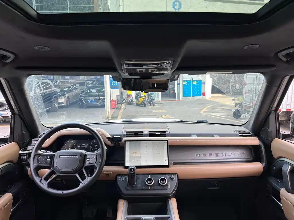 Land Rover Defender 2025 110 3.0T P400 X-Dynamic HSE