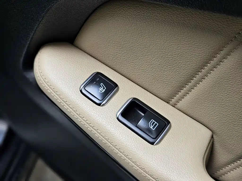 Mercedes-Benz E-Class 2011 E 300 L Fashion Luxury Edition