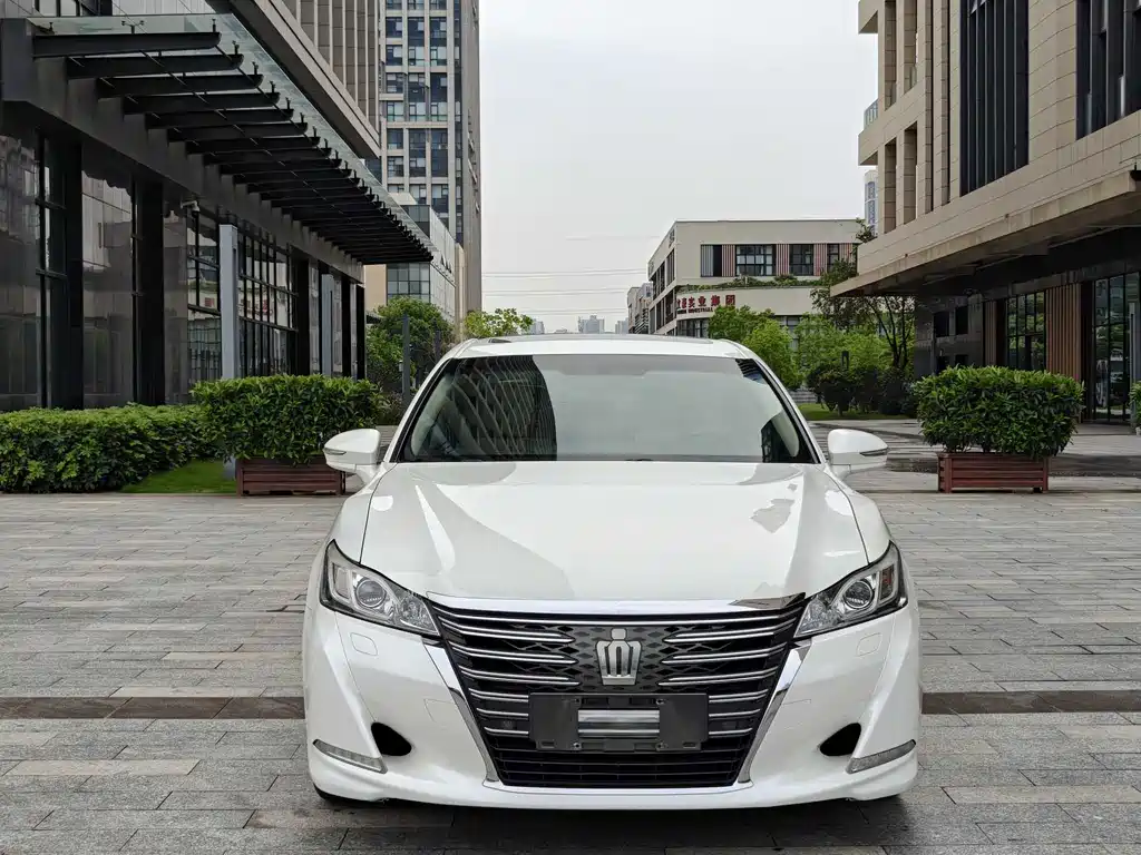 Toyota Crown 2015 2.0T Fashion Edition
