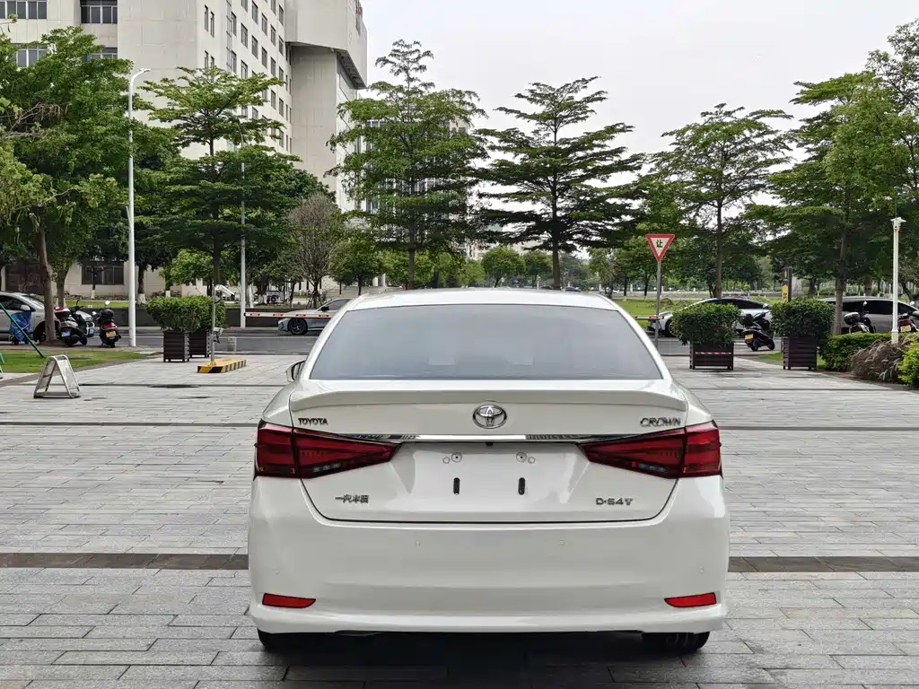 Toyota Crown 2015 2.0T Fashion Edition