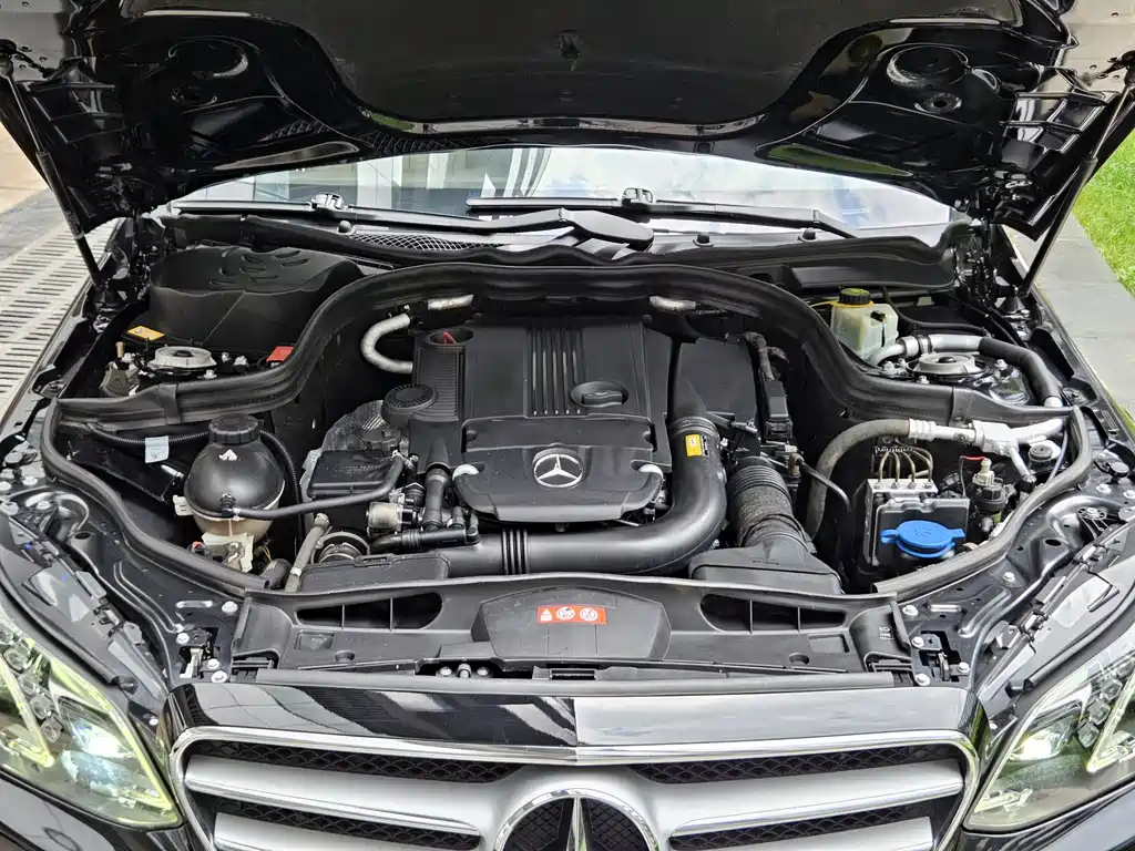 Mercedes-Benz E-Class 2014 Facelift E 260 L Sport