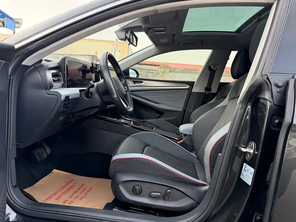 Volkswagen Lamando L 2023 280TSI DSG Cool & Spicy Edition