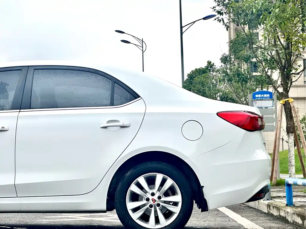 Roewe 360
